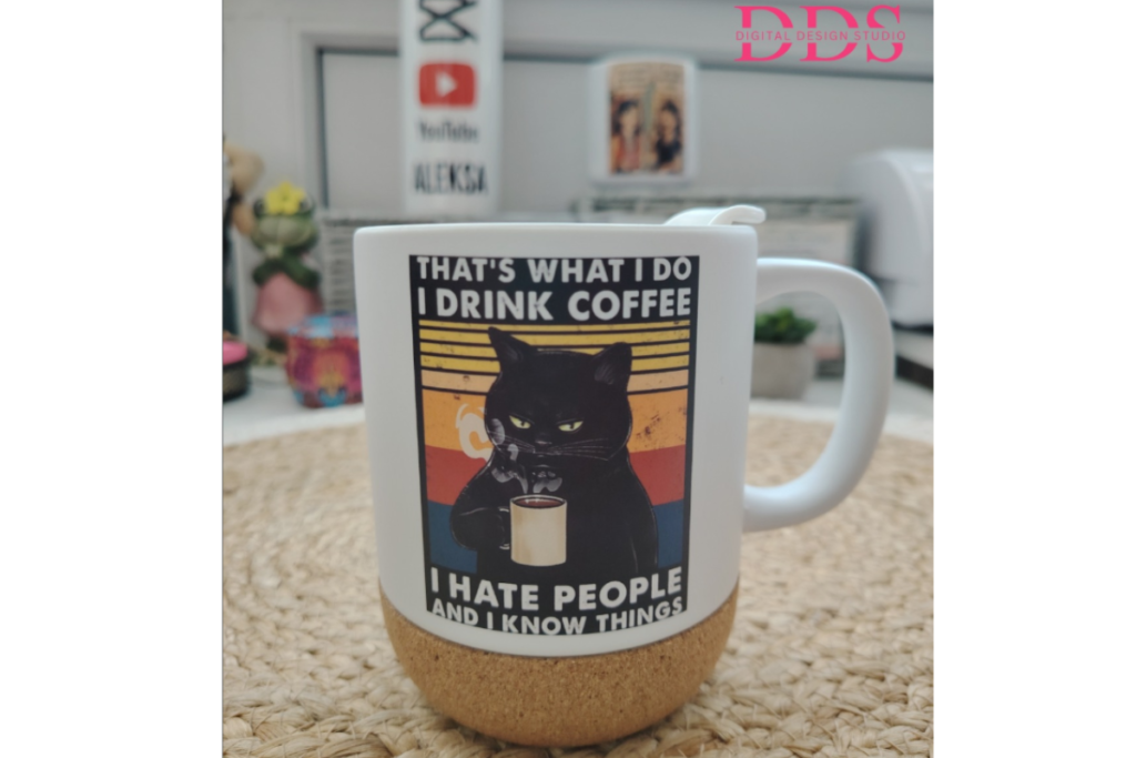 šolja sa plutom i poklopcem