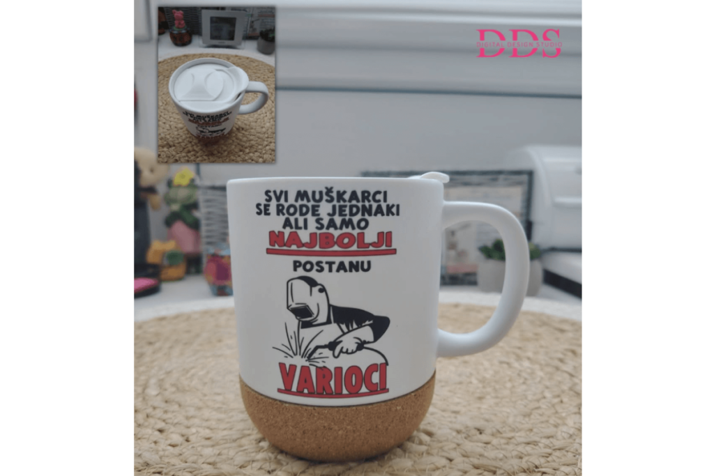 šolja sa plutom i poklopcem