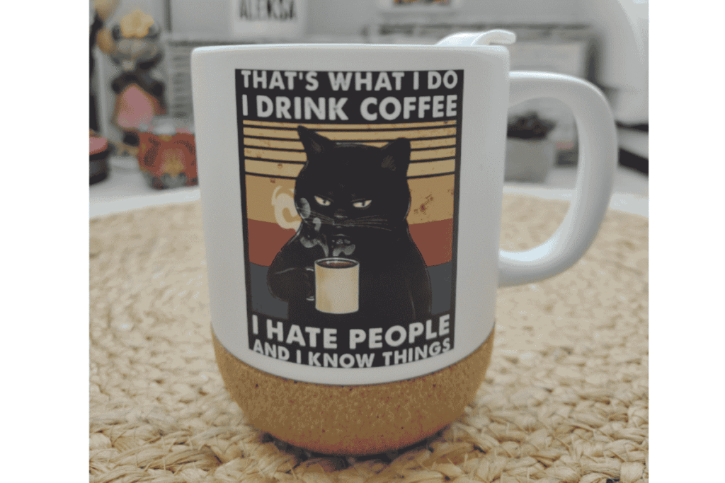 šolja sa plutom poklopcem